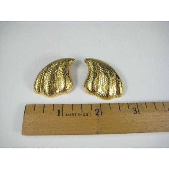 Vintage Avon Breathless Clip on Earrings Textured Mirrored Swirl Gold Tone - Picture 2 of 9